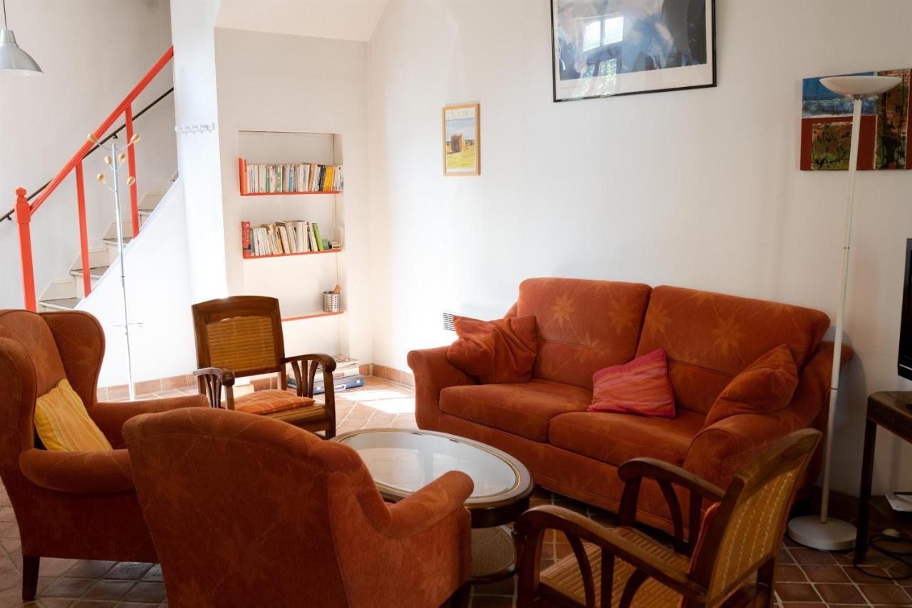 La Maison Rouge Saint-Sauveur-en-Puisaye Dış mekan fotoğraf