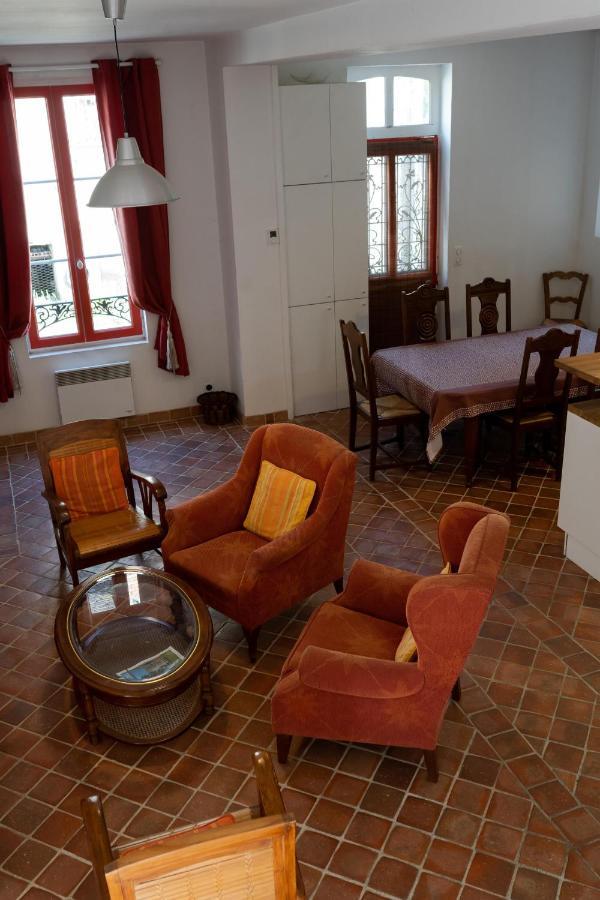 La Maison Rouge Saint-Sauveur-en-Puisaye Dış mekan fotoğraf